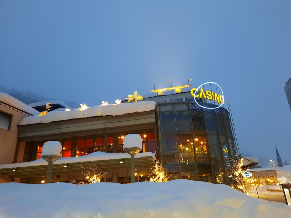 Holiday Accommodation - Swimming Pool Available Davos Exteriör bild