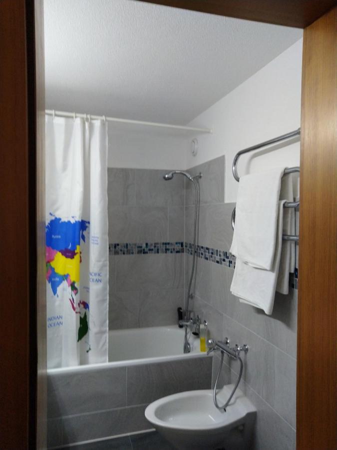 Holiday Accommodation - Swimming Pool Available Davos Exteriör bild