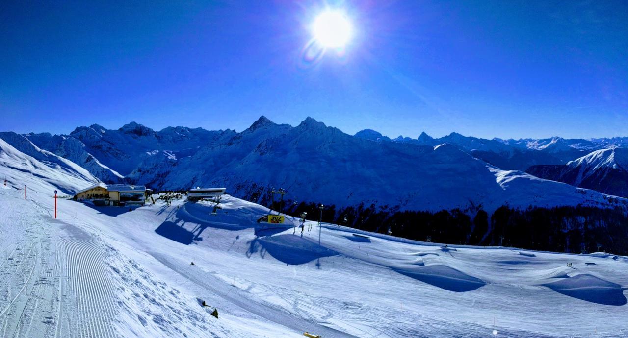 Holiday Accommodation - Swimming Pool Available Davos Exteriör bild